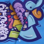 کتیبه پاناما کنار آیفونی با شعار امام زمان مهربون من - تصویر 2